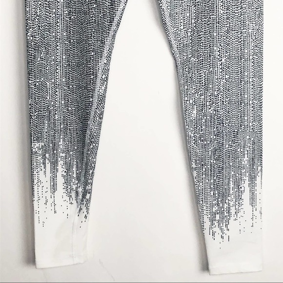 Scorpio Sol Black White Printed Crop Leggings M - Picture 3 of 7